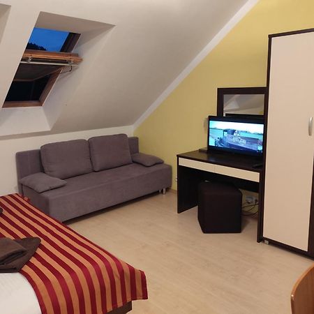 Apartman Liptov - Hotel Besenova Exterior photo